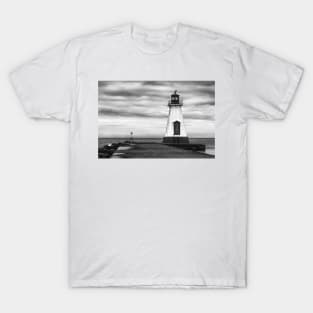 Port Dalhousie Lighthouse 1 B+W T-Shirt